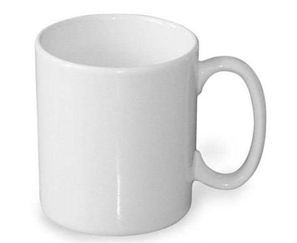 Caneca Branca em Porcelana