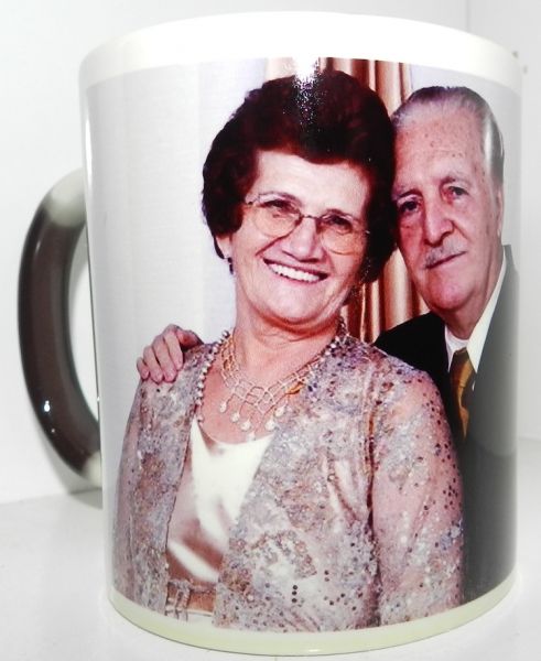 Caneca Mágica Preta