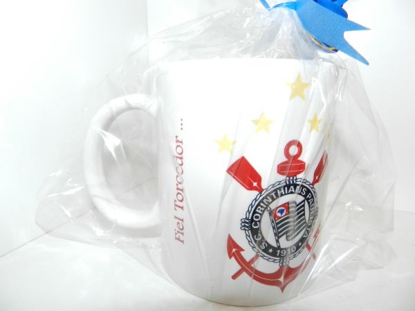 Caneca Branca em Porcelana