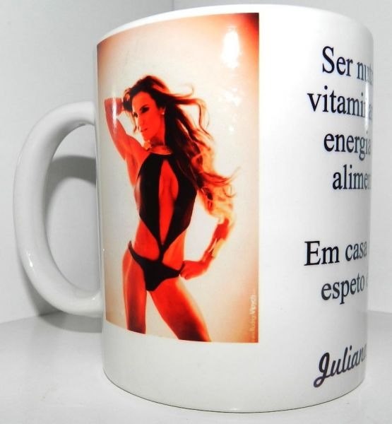 Caneca Branca em Porcelana